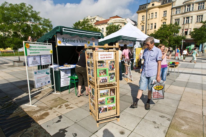Stánky nabízely různé formy sociálních služeb