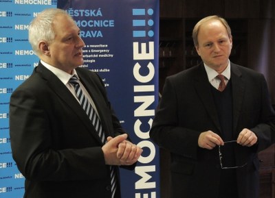 Ředitel Jaroslav Lux a náměstek primátora Zbyněk Pražák při pondělní tiskové konferenci. Foto: J. Urban