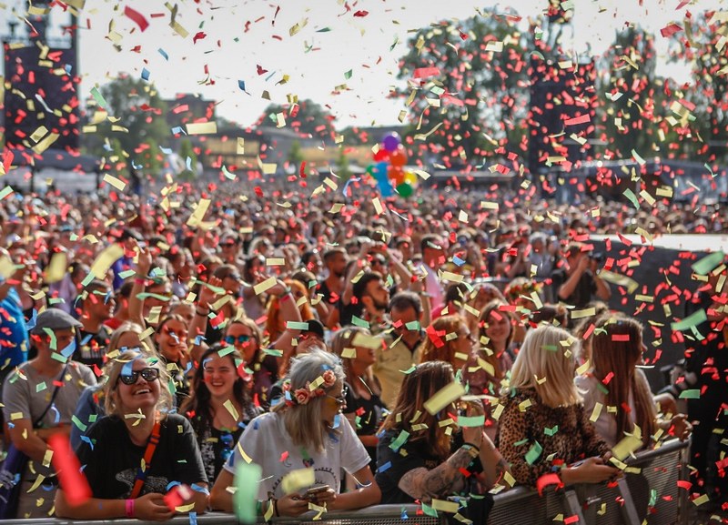 Ostrava žije hudebním festivalem Colours  Ostrava žije hudebním festivalem Colours
