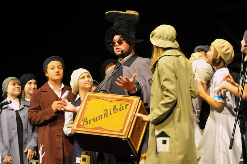 Brundibár na ostravském jevišti.