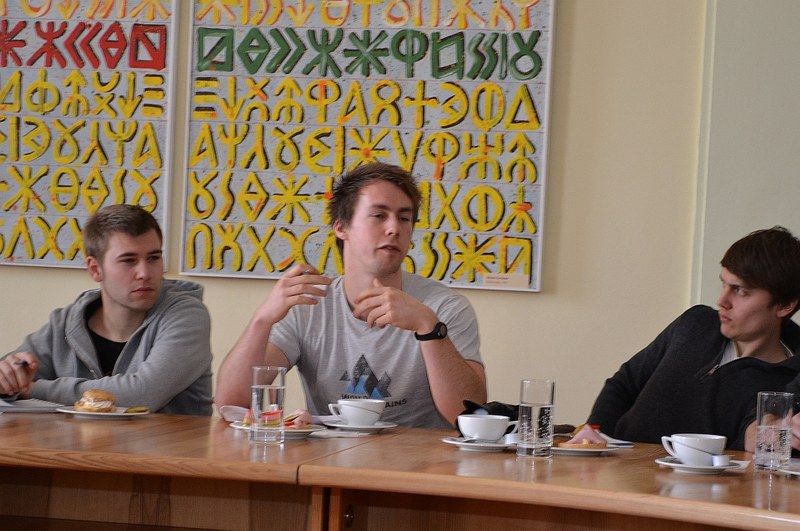 Mladí Belgičané pokládali řadu otázek