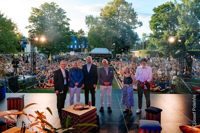 Slavnostního zahájení Celostátního setkání mládeže se zúčastnil primátor Jan Dohnal a náměstek primátora Zbyněk Pražák. Foto: Josef Polehňa