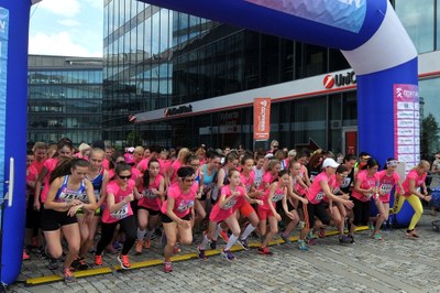 FOTO: Pohled do startovního pole závodnic. Snímky Jiří Urban.