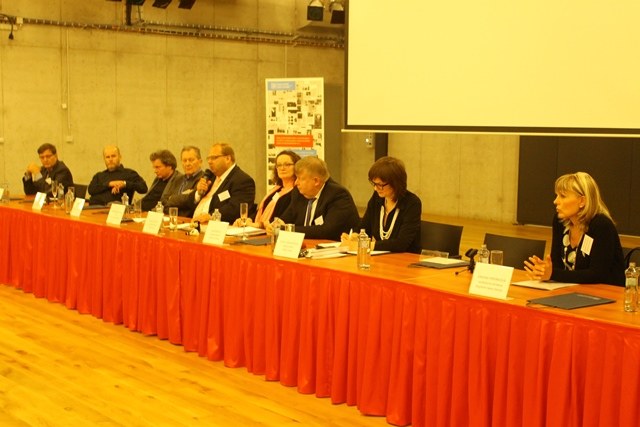 Osobnosti v předsednictvu akce