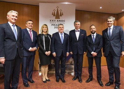 Účastníci setkání s prezidentem MOV Thomasem Bachem. Druhý zprava primátor Tomáš Macura. Foto: ČOV