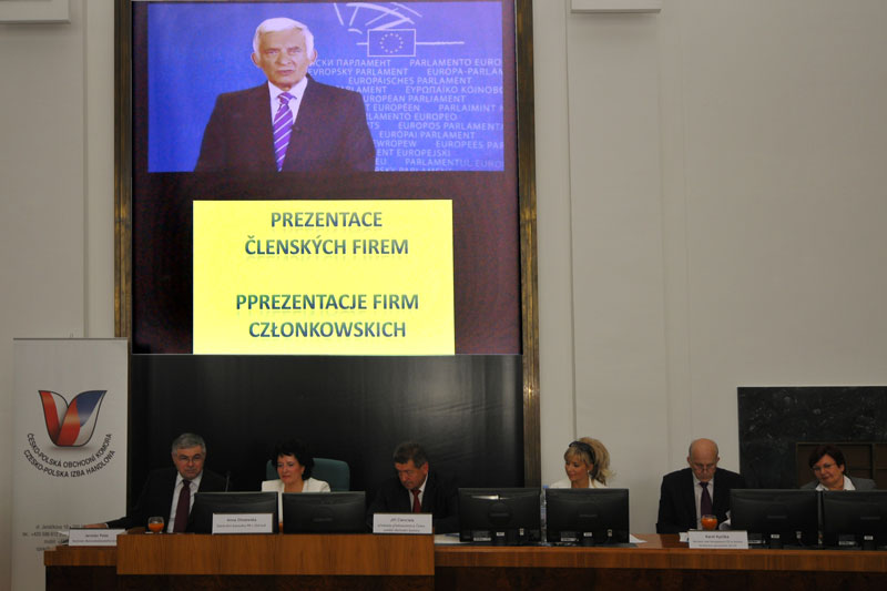 Jerzy Buzek v multimediálním přenosu z Bruselu