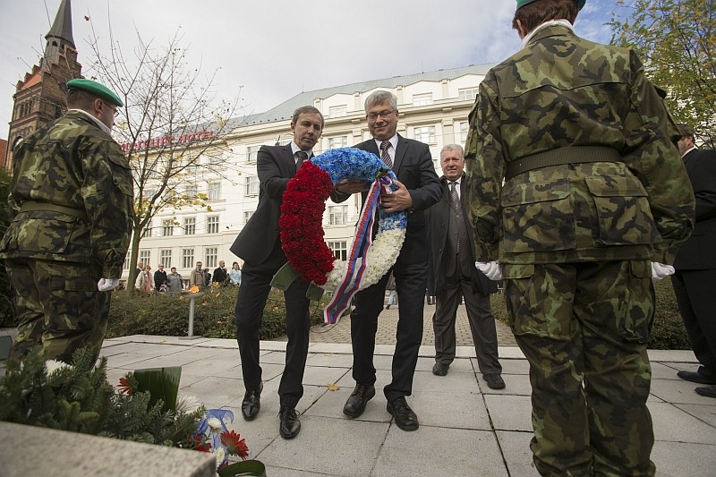 Delegace města Ostravy v čele s primátorem Kajnarem