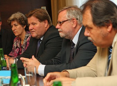 Senátorka a senátoři A. Gajdůšková, Z. Škromach, J. Oberfalzer a J. Žaloudík. FOTO: J. Zerzoň