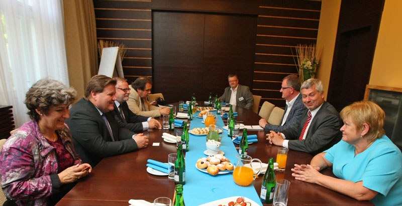 Setkání se členy Senátu