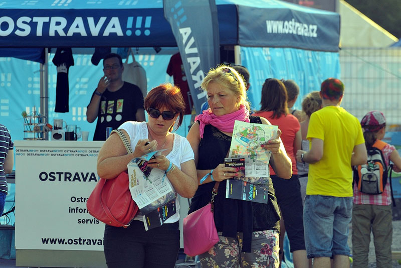 S námi na Colours ani v Ostravě nezabloudíte.