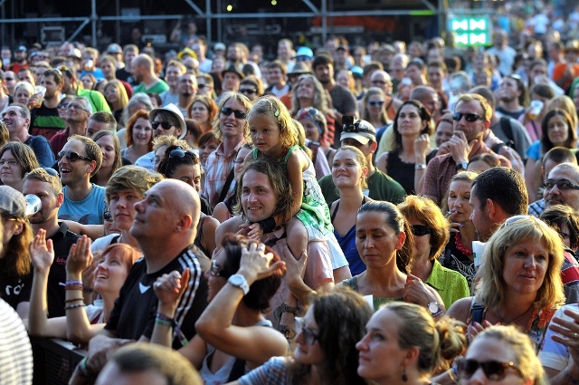 Velcí i malí fanoušci Colours.