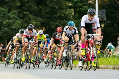 Hlavní třída v Porubě se v sobotu promění v cyklistickou trať. Foto: archiv pořadatelů