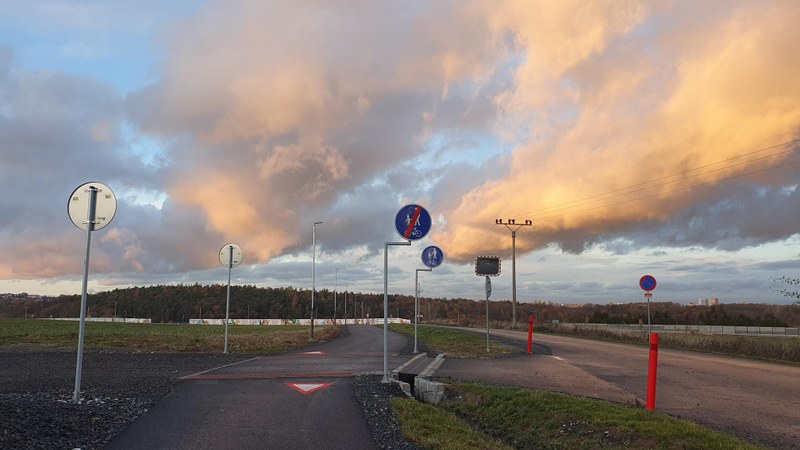 Cyklistické propojení Poruby s Vřesinou bylo dokončeno Cyklistické propojení Poruby s Vřesinou bylo dokončeno