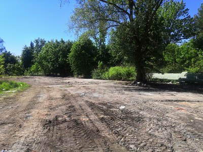 Oblast, kde stála muglinovská černá skládka, již po vyčištění. Foto: MMO