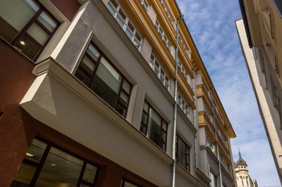 Peníze z dotačního programu pomohly také obnově domovních fasád v Dlouhé ulici. Foto: Jiří Zerzoň