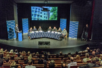 Diskuse k problematice oživení centra na jevišti divadla loutek. Foto: J. Zerzoň