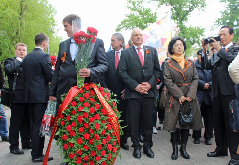 Náměstci primátora Z. Pražák, K. Bednář a další hosté.