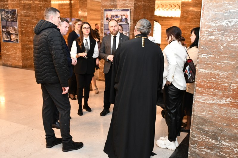 Delegace partnerského města zahájila vernisáž o Dnipru na Nové radnici Delegace partnerského města zahájila vernisáž o Dnipru na Nové radnici
