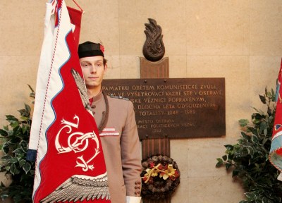Shromáždění se uskuteční v přízemí nové radnice u pamětní desky. Foto: Bohuslav Krzyžanek 