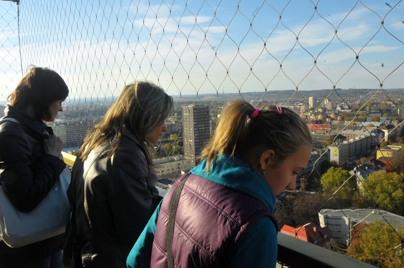 Návštěvníci na radniční věži.