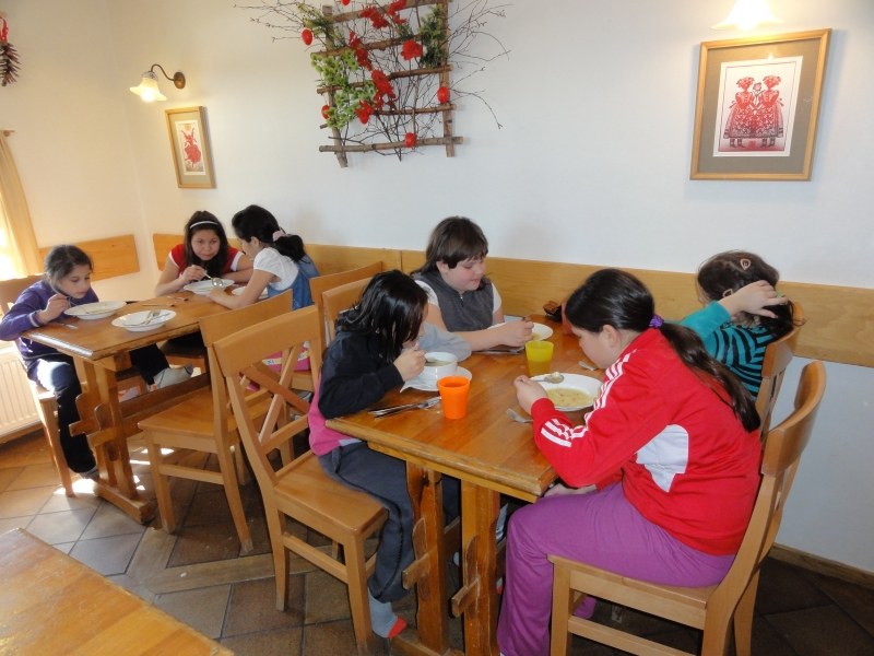 Děti jsou ubytovány v horském hotelu Čarták