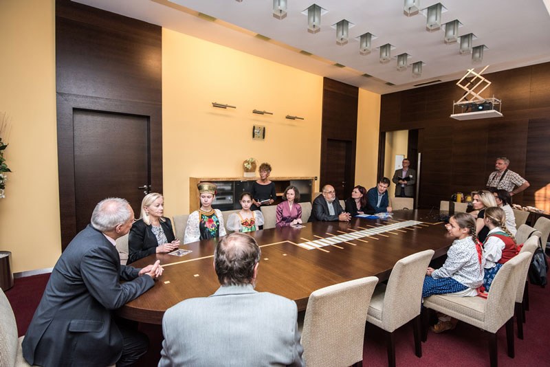 Přijetí v reprezentačních prostorách radnice.