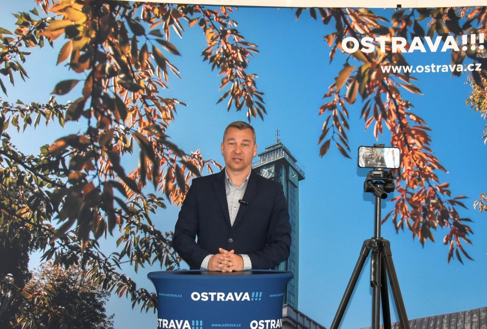 Náměstek primátora Aleš Boháč na tiskové konferenci k obnově ostravských hřbitovů. Foto: MMO