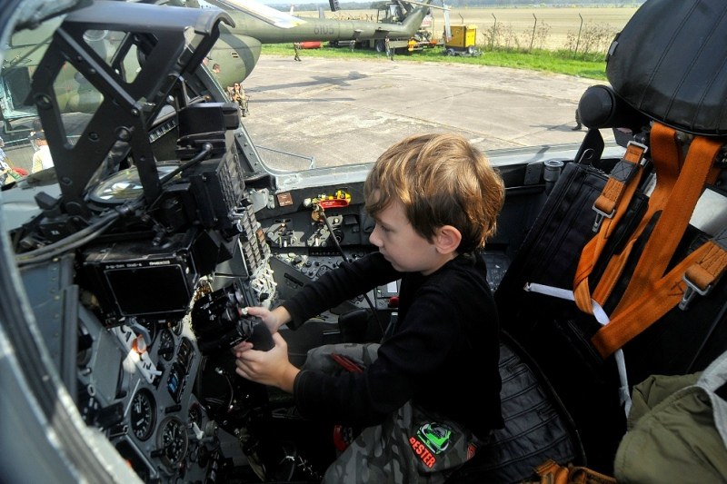 Nejednomu klukovi se splnil sen – v kokpitu stíhačky MIG 29.