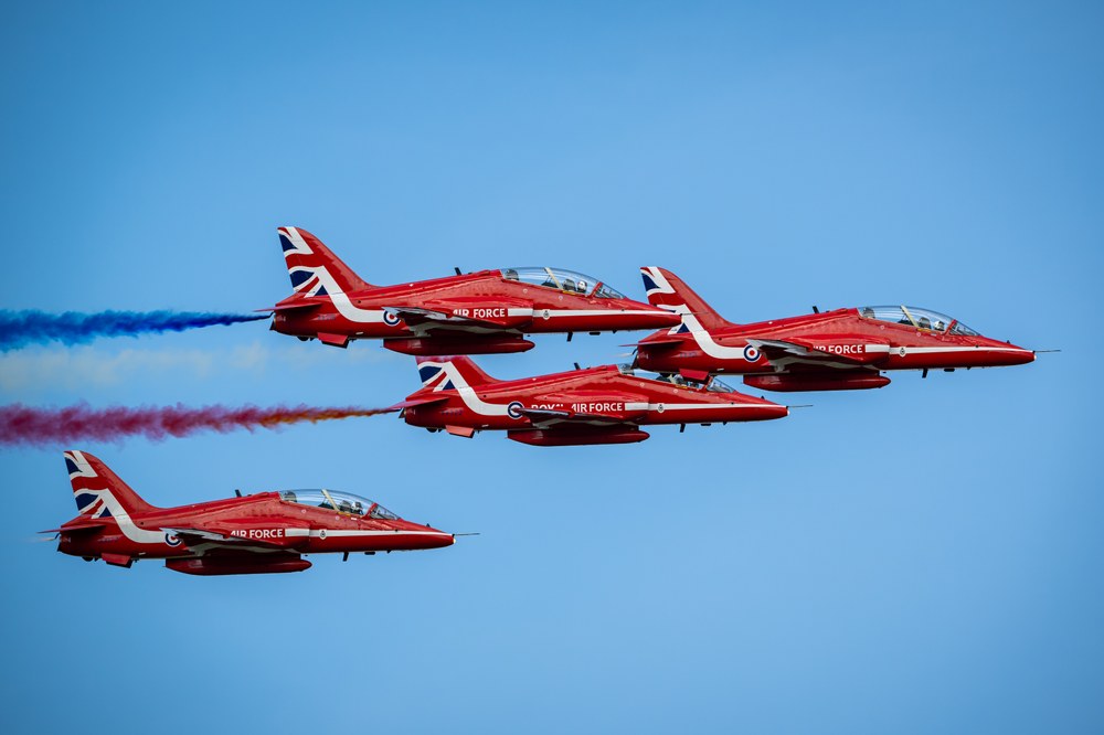 Oblíbení britští akrobati Red Arrows