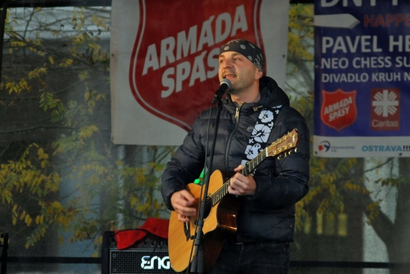 Hvězdou programu happeningu byl písničkář Pavel Helan.