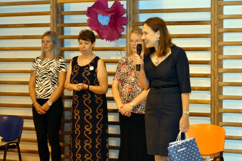 Náměstkyně primátora pro školství a sport zahájila školní rok na Základní škole Dětská v Porubě.  Náměstkyně primátora pro školství a sport zahájila školní rok na Základní škole Dětská v Porubě.
