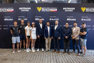 Tiskové konference k zahájení 9. ročníku turnaje se účastnil také ostravský primátor Jan Dohnal (třetí zprava). Foto: Jiří Zerzoň