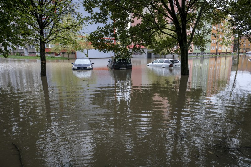 DOPORUČENÍ PRO OCHRANU ZDRAVÍ PŘI POHYBU V OBJEKTECH POSTIŽENÝCH POVODNÍ DOPORUČENÍ PRO OCHRANU ZDRAVÍ PŘI POHYBU V OBJEKTECH POSTIŽENÝCH POVODNÍ