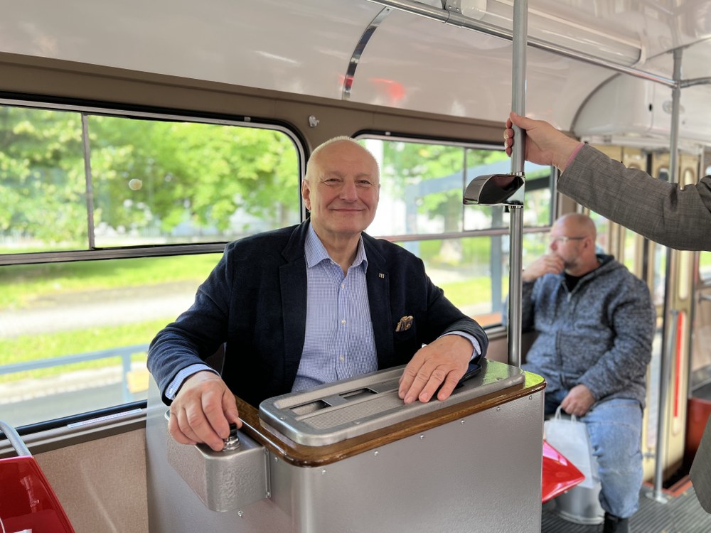 Historickou jízdu si nenechal ujít ani náměstek primátora Zbyněk Pražák