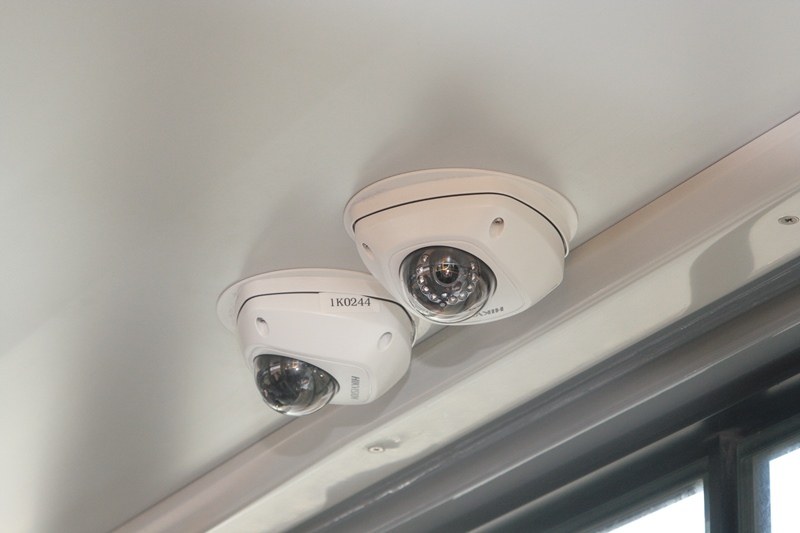 Nad bezpečností cestujících ve vozidlech MHD bdí celkem 295 kamer.