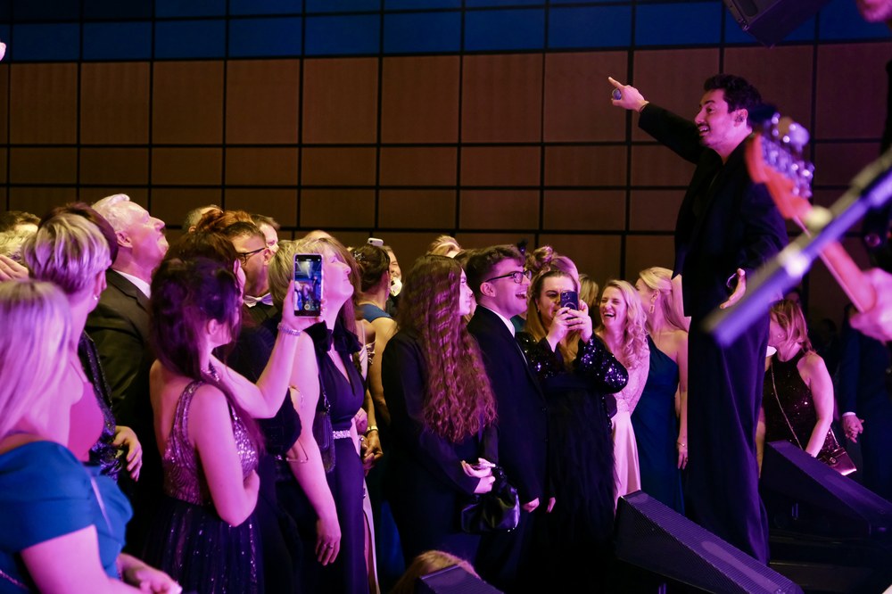 Hlavní hvězdou večera byla kapela Mirai Hlavní hvězdou večera byla kapela Mirai