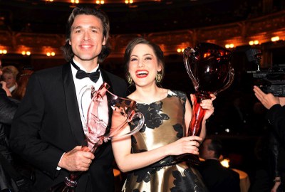 Thomas Weinhappel a Lenka Pavlovič se radují z Cen Thálie. Foto: NDM