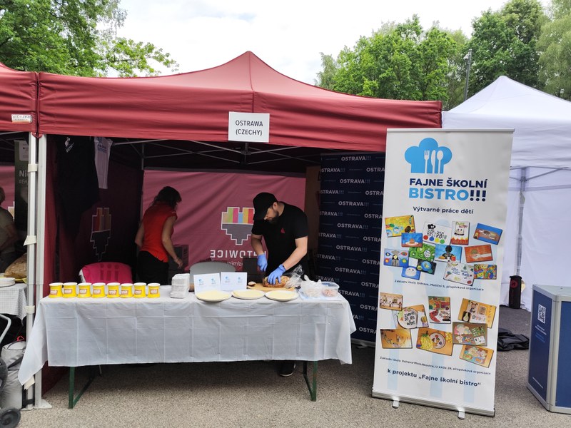 Stánek Fajne školní bistro