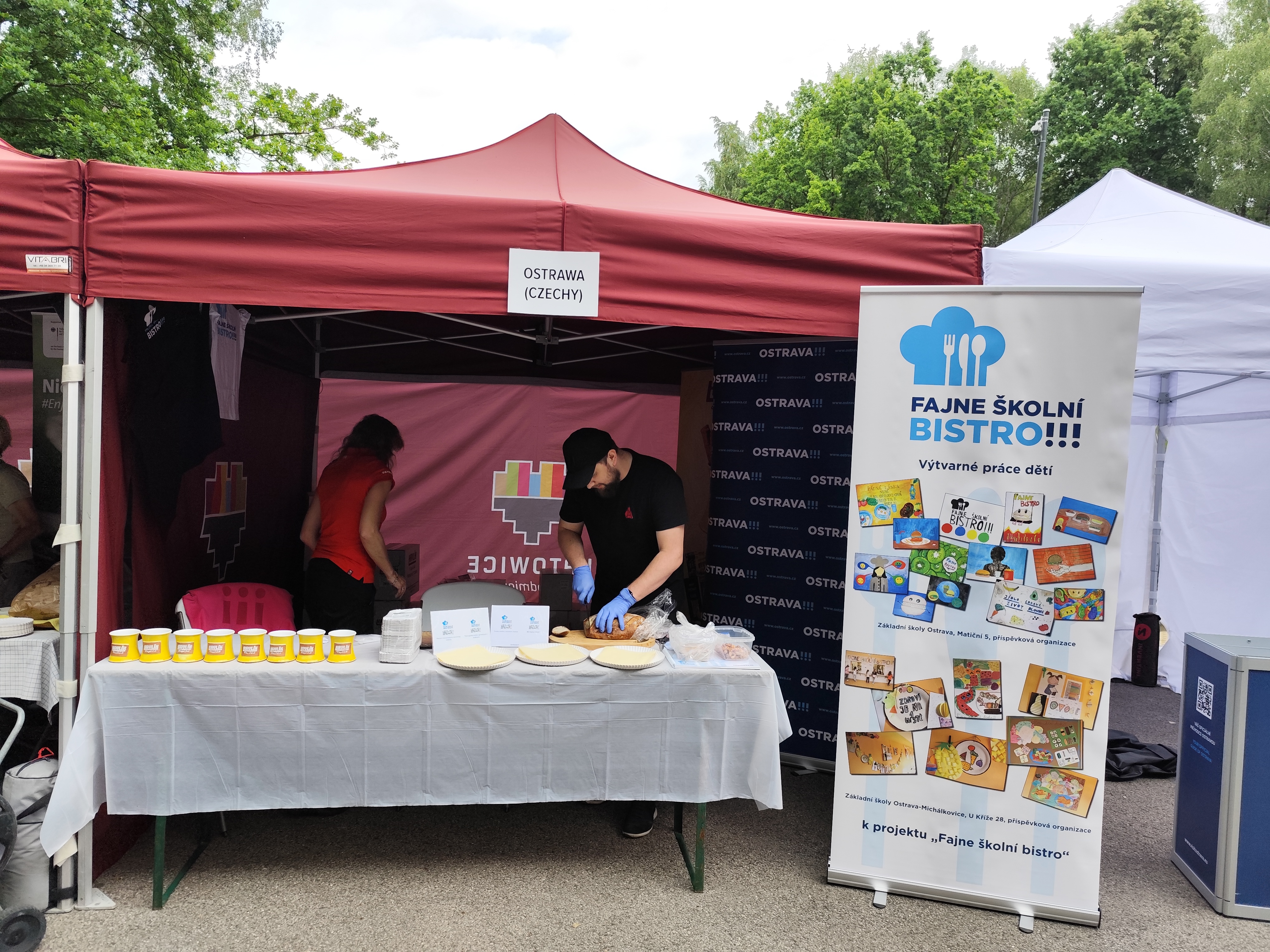 Stánek Fajne školní bistro