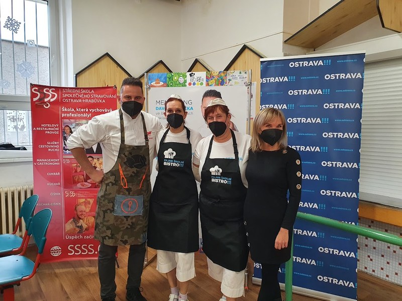 Fajne školní bistro znovu nadchlo strávníky školní jídelny Fajne školní bistro znovu nadchlo strávníky školní jídelny