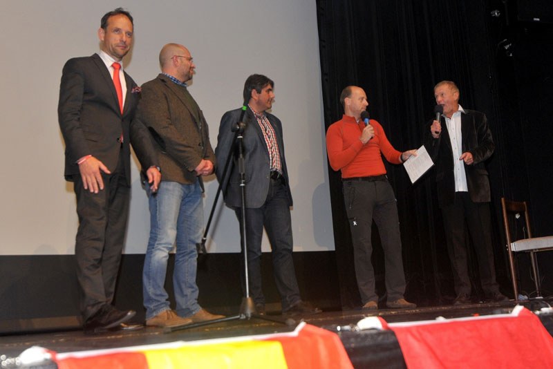 Primátor T. Macura (vlevo), jeden z hostů zahájení festivalu.