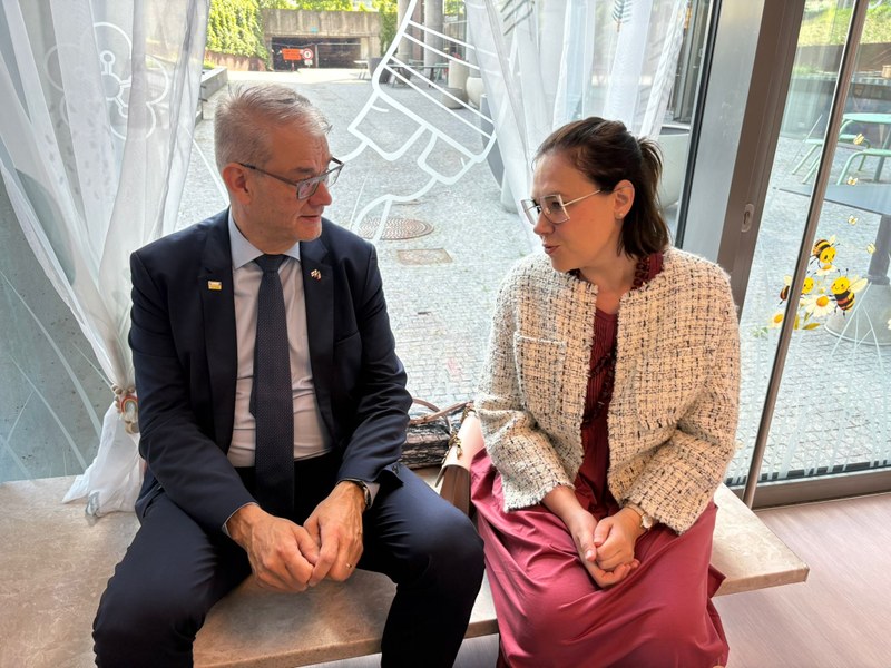 Velvyslanec Pasi Tuominen s radní Andreou Hoffmannovou. Foto: MMO.