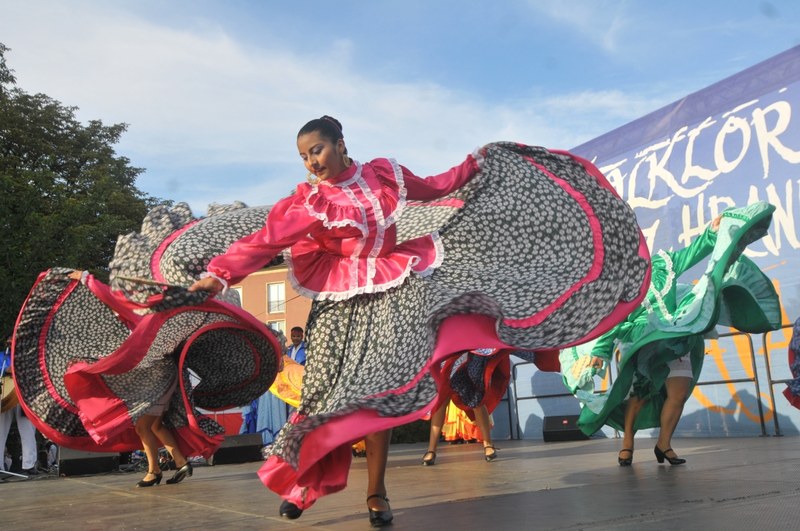 Folklor bez hranic je za dveřmi Folklor bez hranic je za dveřmi