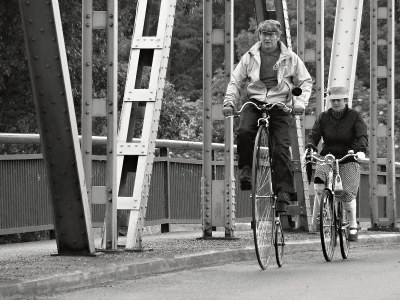 Fotografie „Na Vratimovském mostě“ z předchozích ročníků letní fotografické soutěže, autor: Libor Hromádka