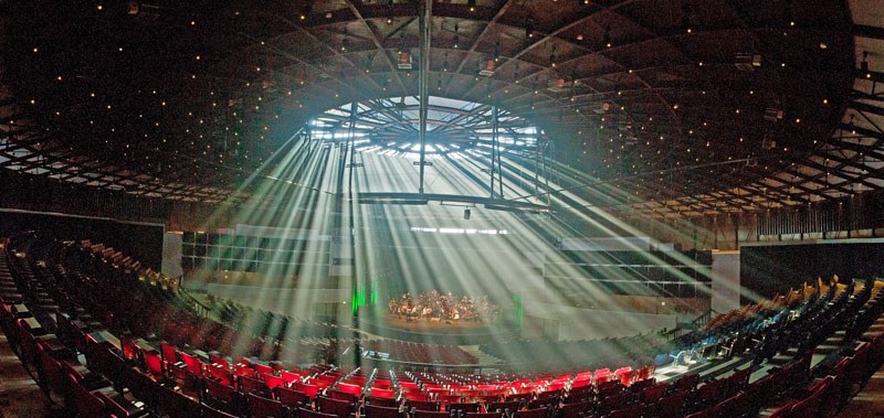 Interiér haly pro 1 500 diváků