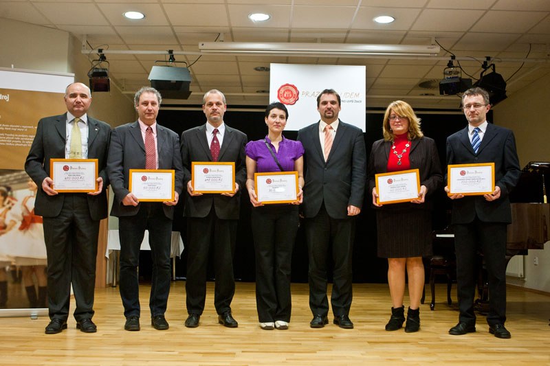 M. Štěpánek se zástupci oceněných ostravských organizací