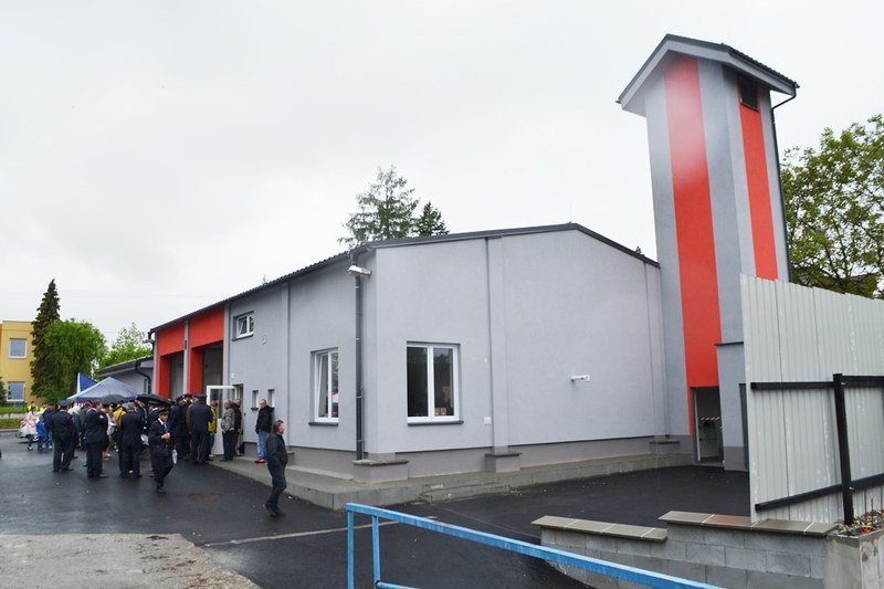Nová hasičská zbrojnice v Hošťálkovicích. 