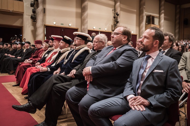 Tomáš Macura (první zprava) mezi hosty akce.