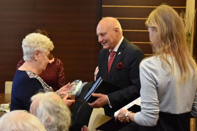 Vítěze ankety loni ocenil náměstek primátora Zbyněk Pražák. Foto: MMO