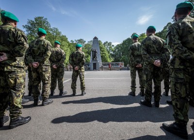 Pietní akt v Komenského sadech. foto: Jiří Zerzoň